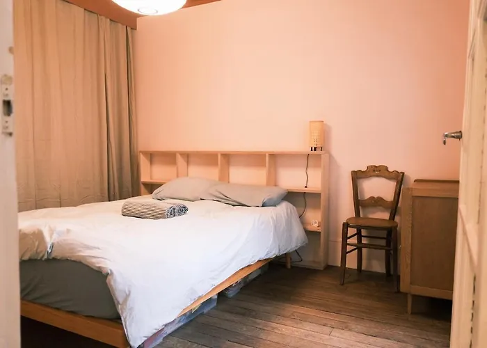 Authentic Flat Near Montmartre * Париж