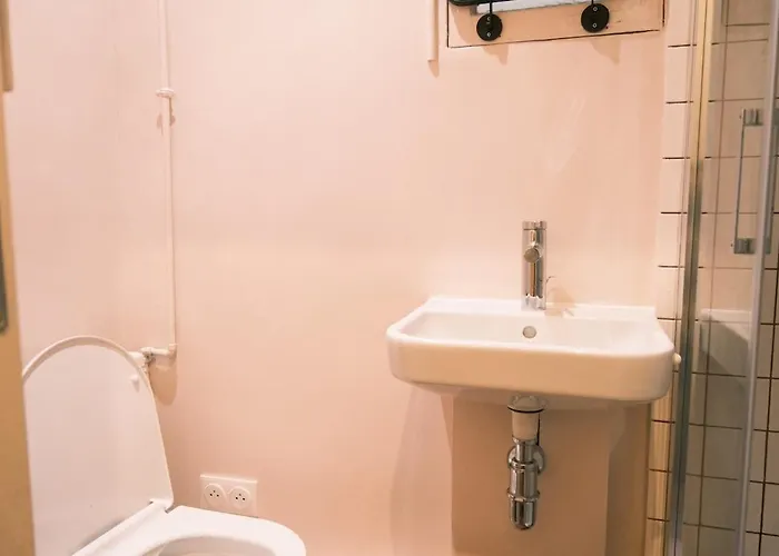 Authentic Flat Near Montmartre *