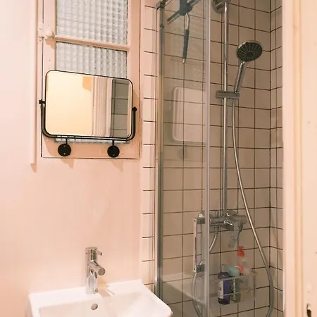 Authentic Flat Near Montmartre Appartement