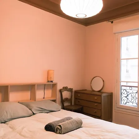 Appartement Authentic Flat Near Montmartre