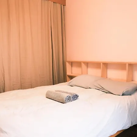 Апартаменты Authentic Flat Near Montmartre