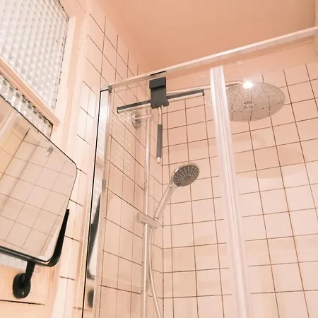 Апартаменты Authentic Flat Near Montmartre *